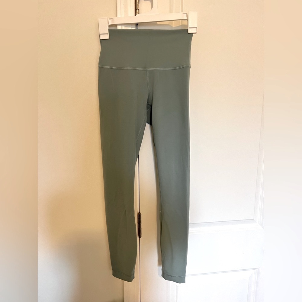 Lululemon Wunder Train high-rise Leggings. Sz 4.